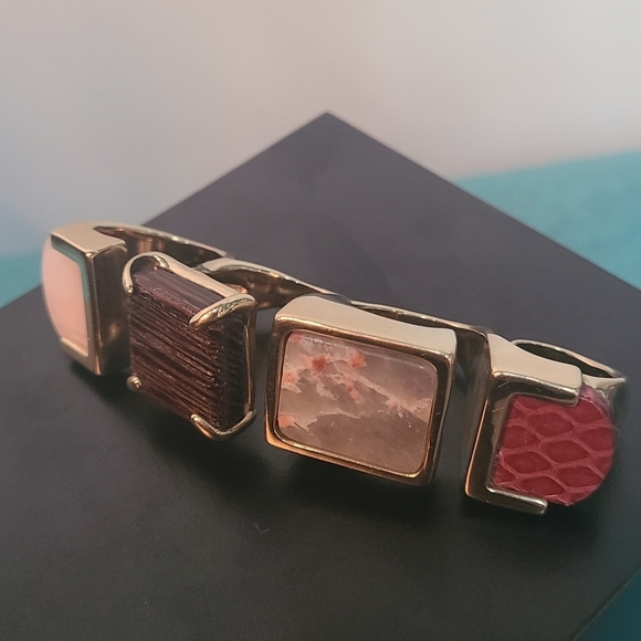 Nina Ricci 4 Finger Ring - Picture 1 of 14